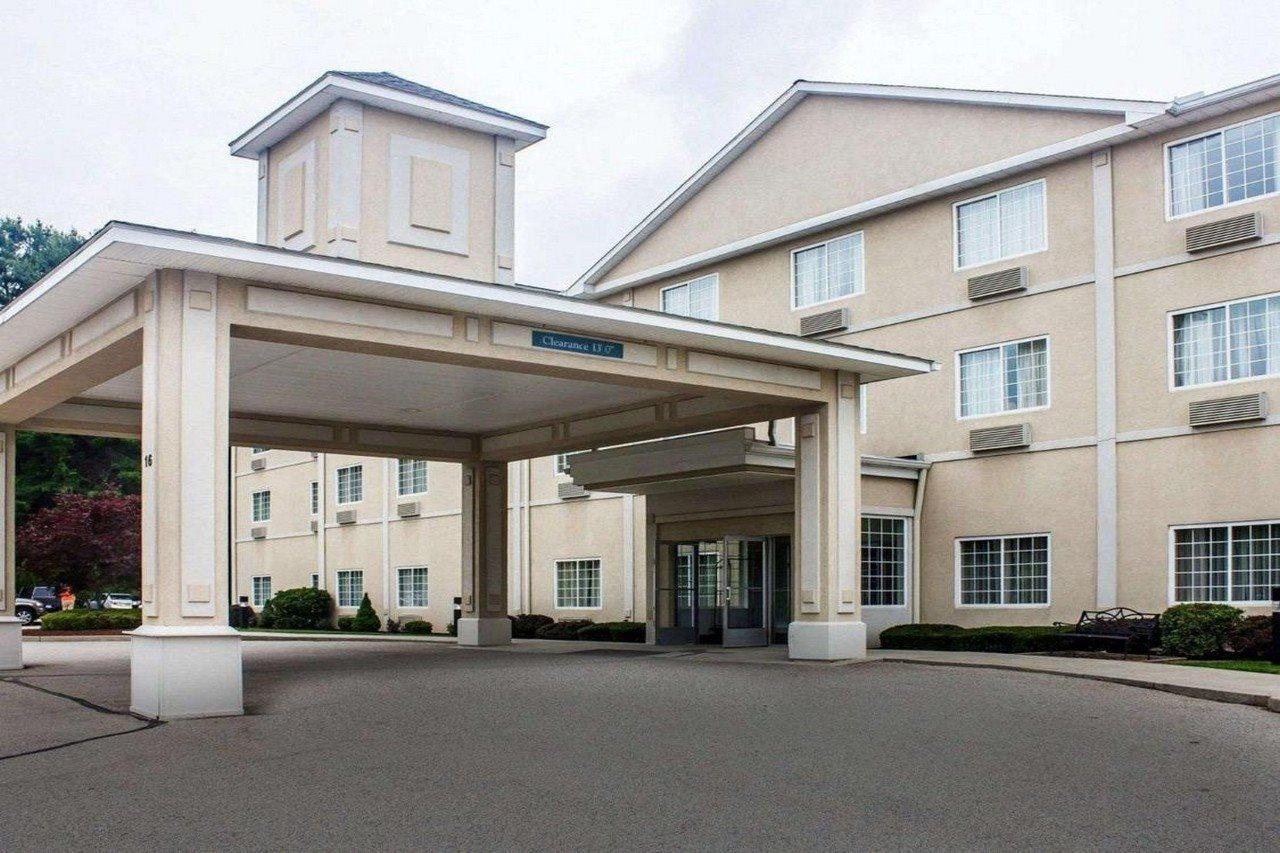 Comfort Inn & Suites Dayville Buitenkant foto
