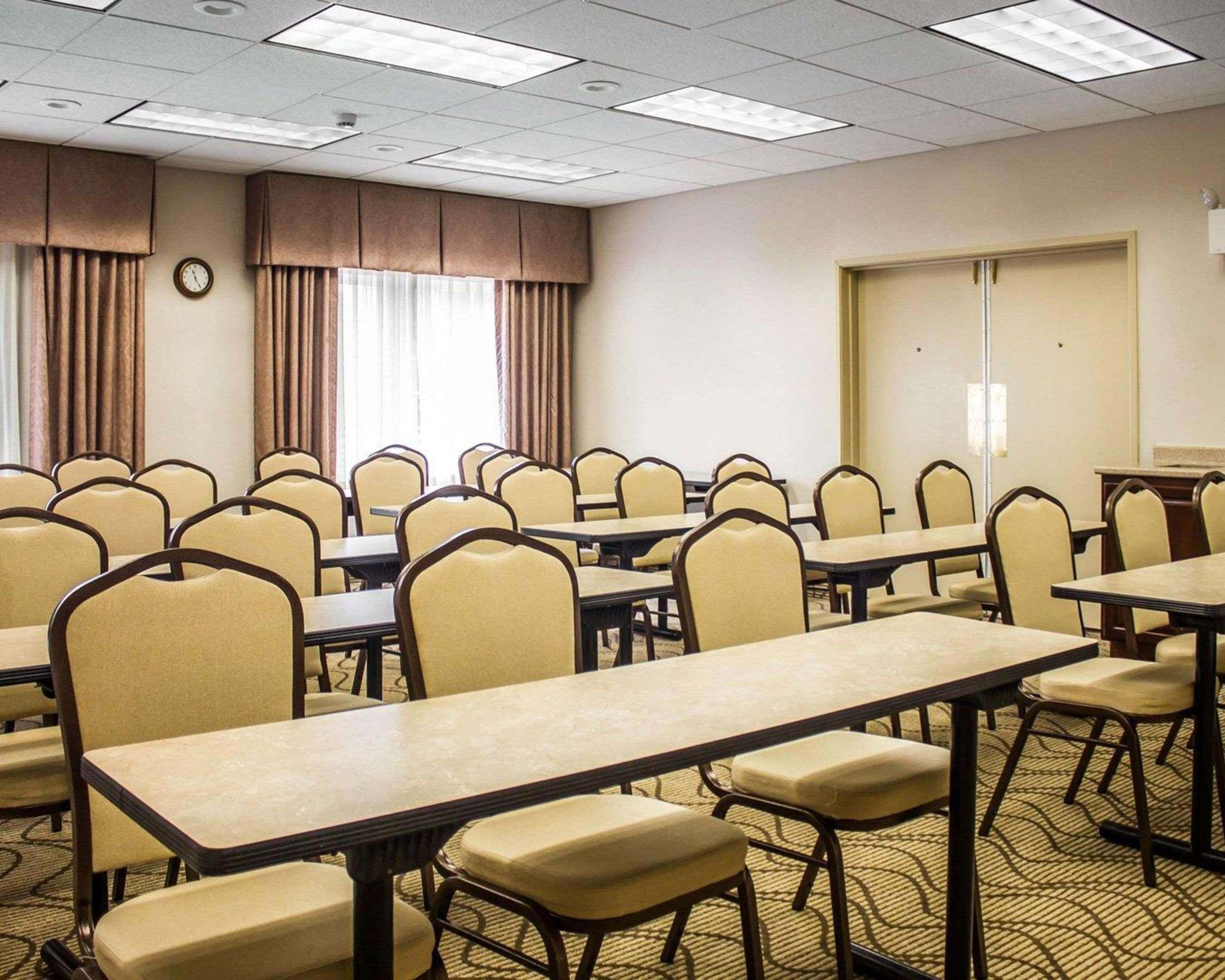 Comfort Inn & Suites Dayville Buitenkant foto