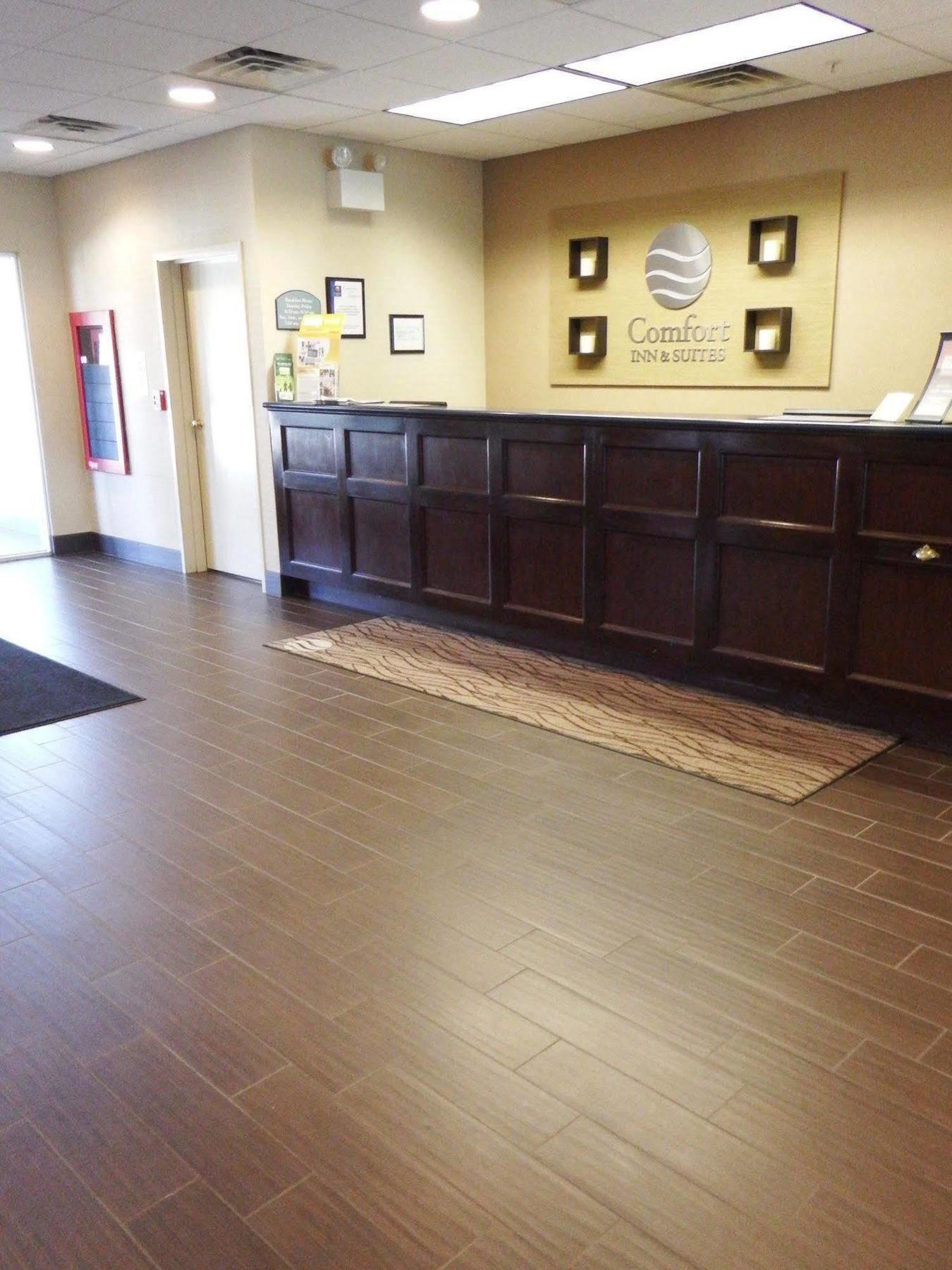 Comfort Inn & Suites Dayville Buitenkant foto